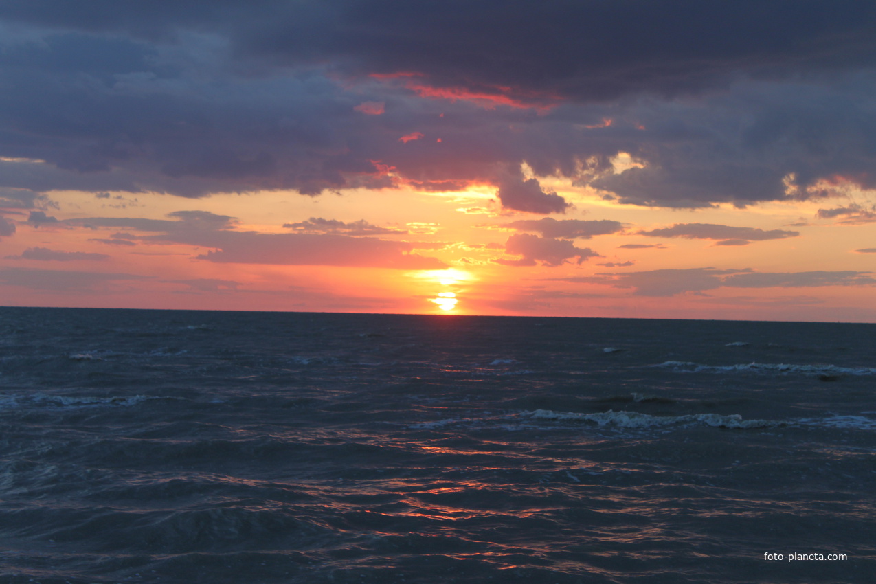 Ейск. Закат на море.