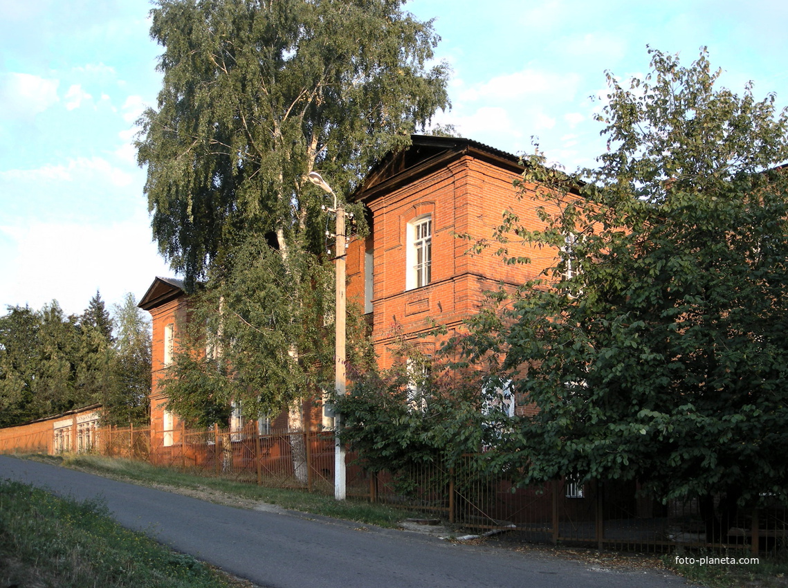 Бывший Тихвинский Женский монастырь в поселке Борисовка
