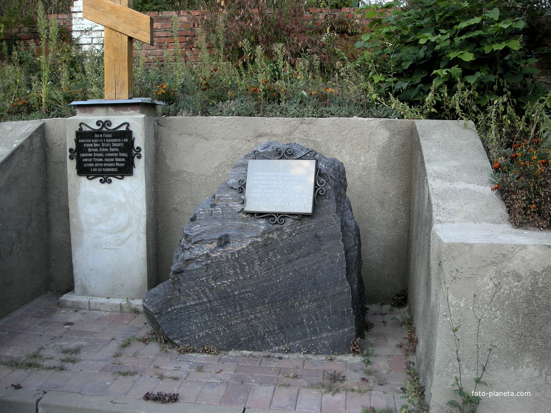 Место, где находился Тихвинский Женский монастырь в поселке