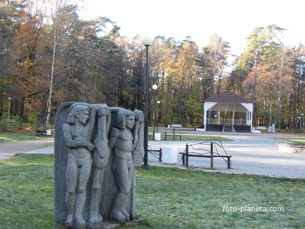 Декоративная скульптура в Зеленогорском парке