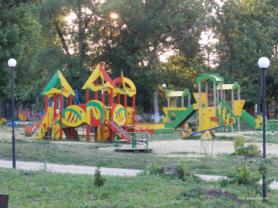 Детская площадка в центральном парке