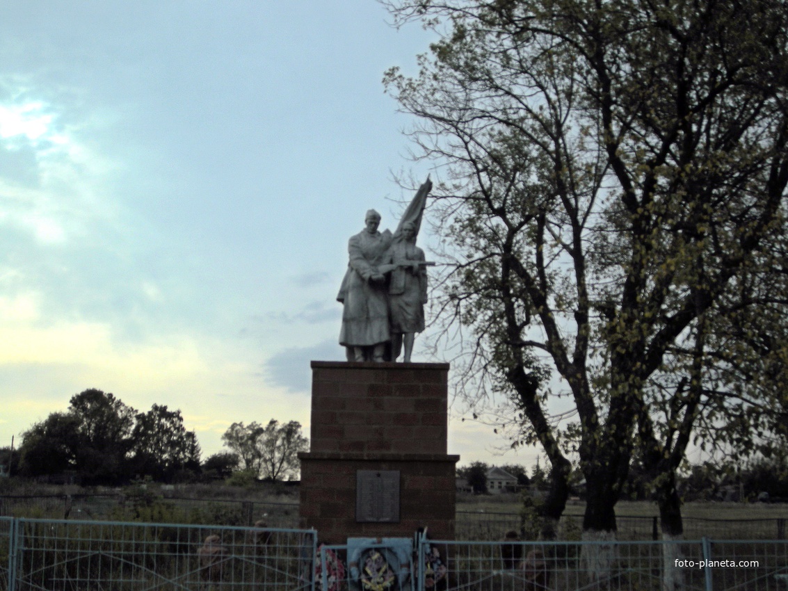 Памятник Воинской Славы в селе Студенок