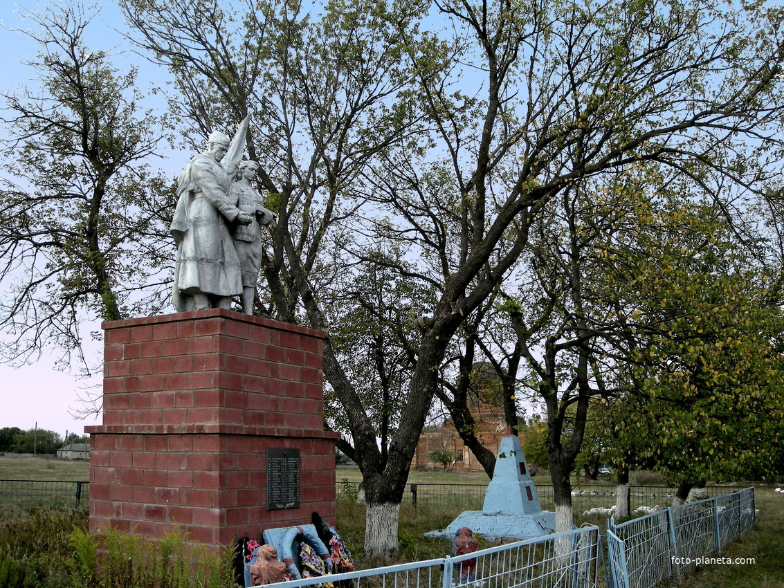 Памятник на братской 31 советского воина