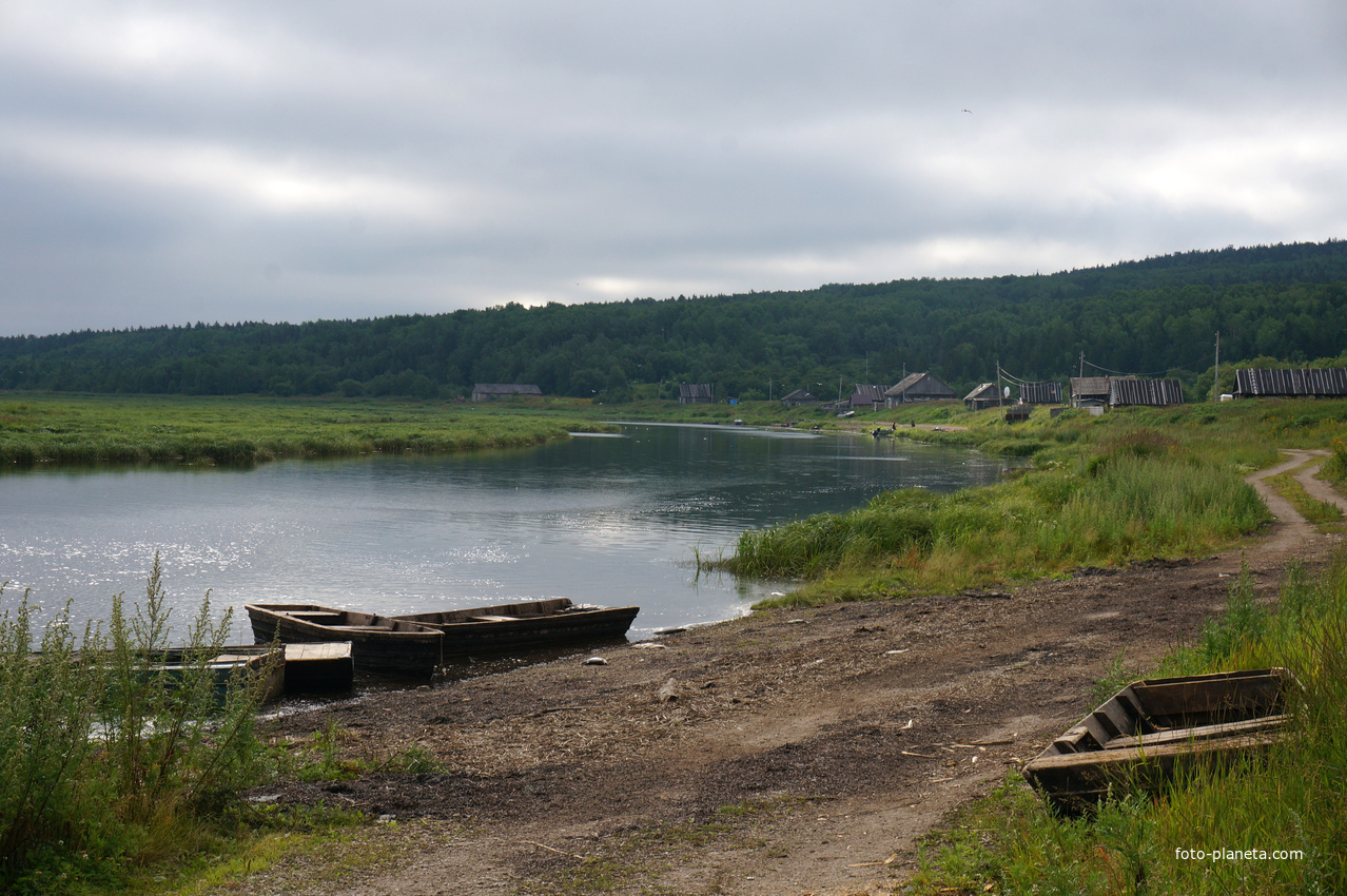 Поселок Власьево расположился вдоль берега реки Иска