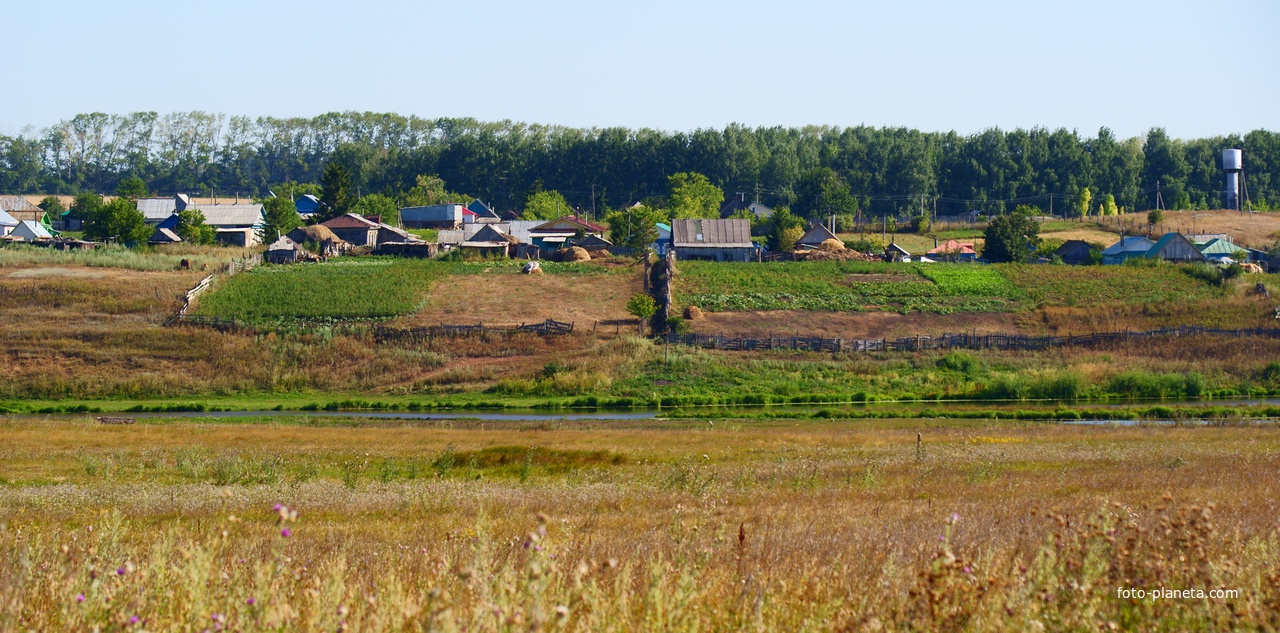 За речкой - д. Сайфар (старое название)