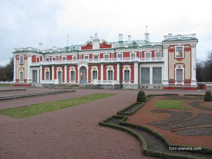 Кадриоргский дворец , другой ракурс