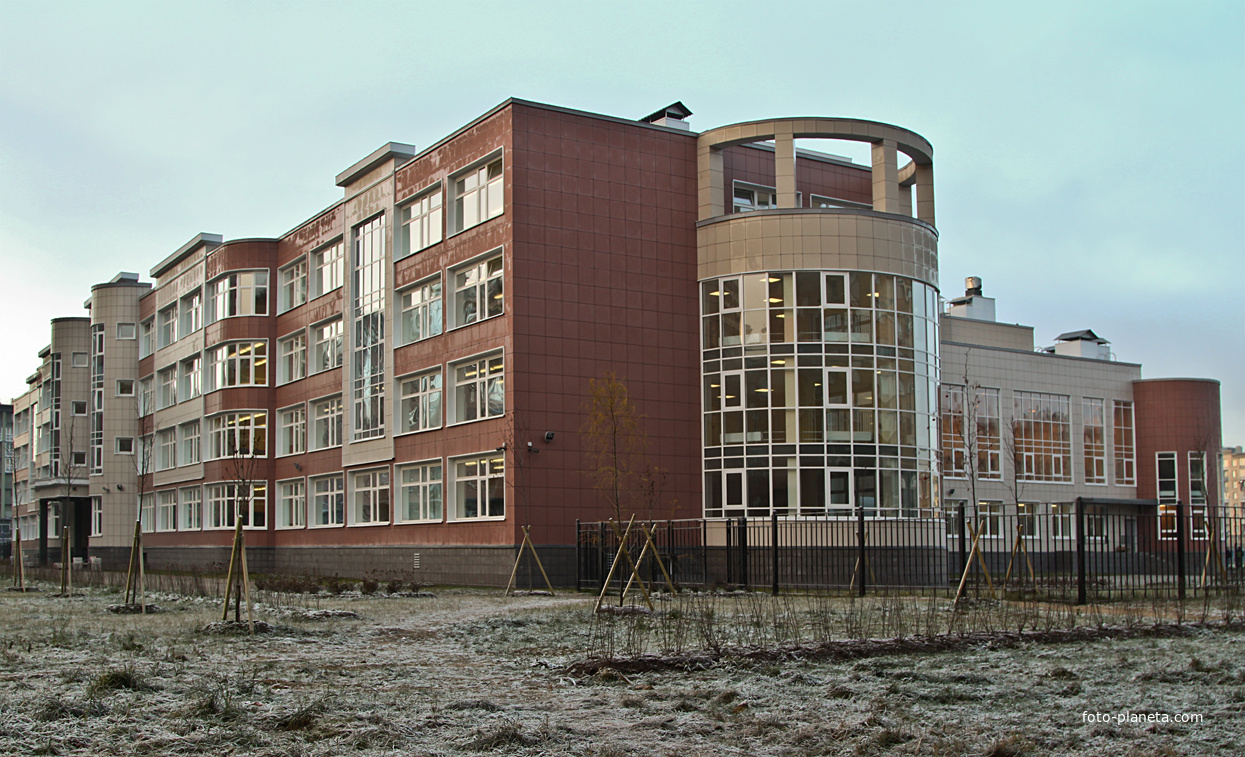 Здание новой школы в Славянке