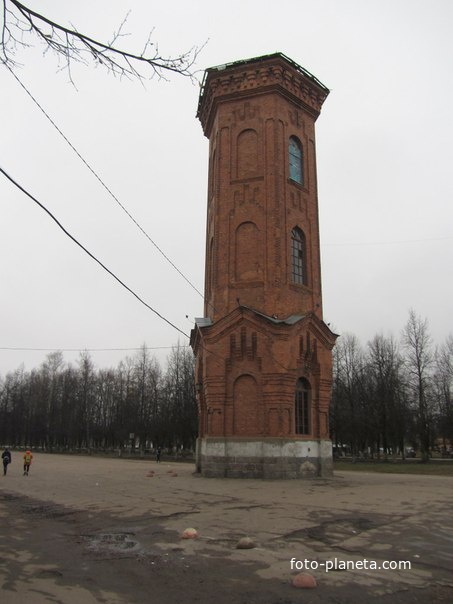 Водонапорная башня на городской площади