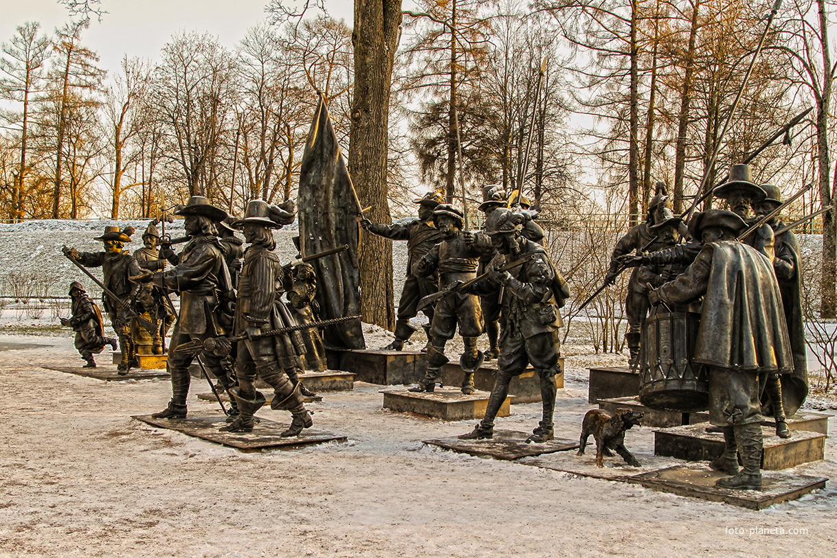 Скульптурная группа "Ночной дозор"