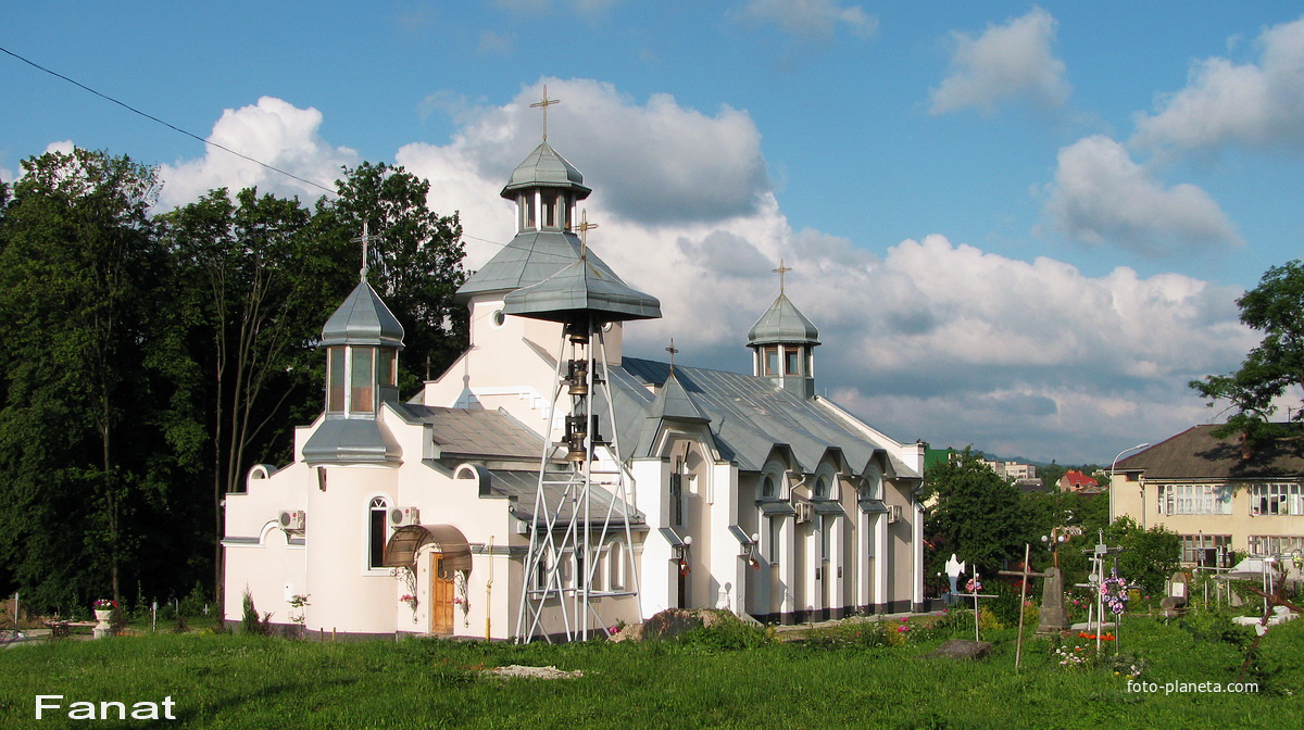 Церковь Святой Покровы (вид с обратной стороны)
