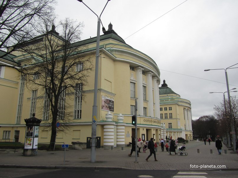 Teatri väljak, Таллинн