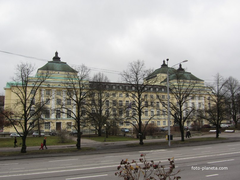 A. Lauteri, Таллинн