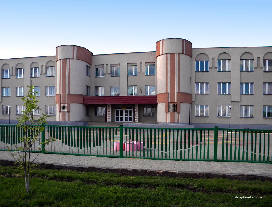 Школа села  Верхопенье