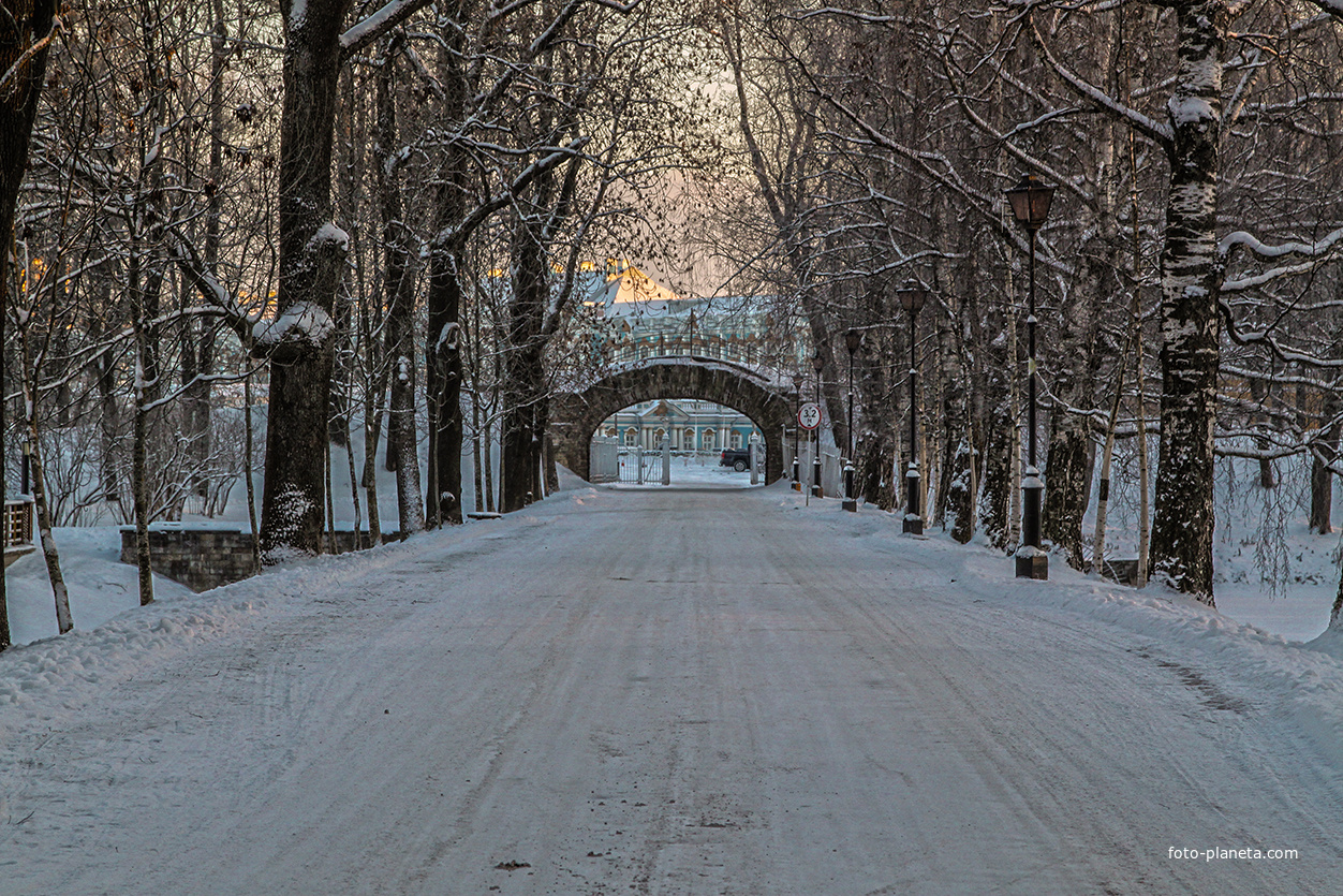 Подкапризовая дорога