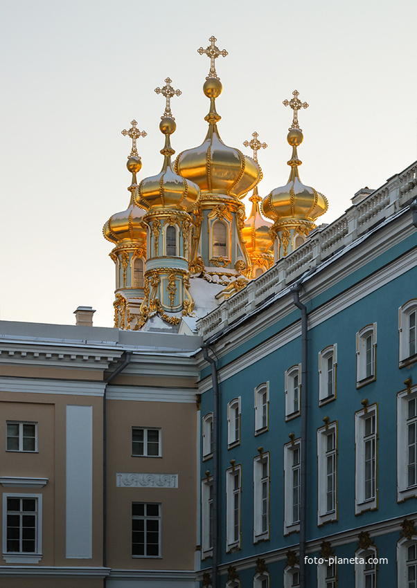 Вид на Церковный флигель Екатерининского дворца