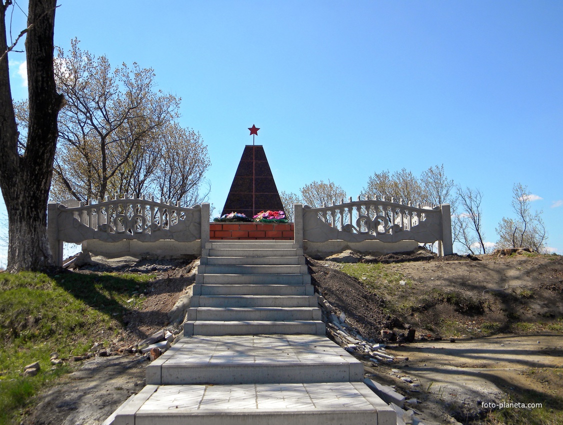 Памятный знак в селе Кочетовка