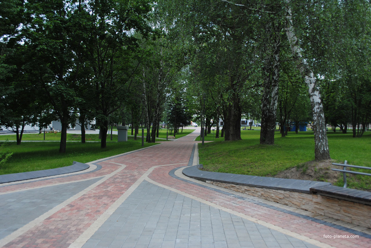 Аллеи парка 900-летия г. Минска