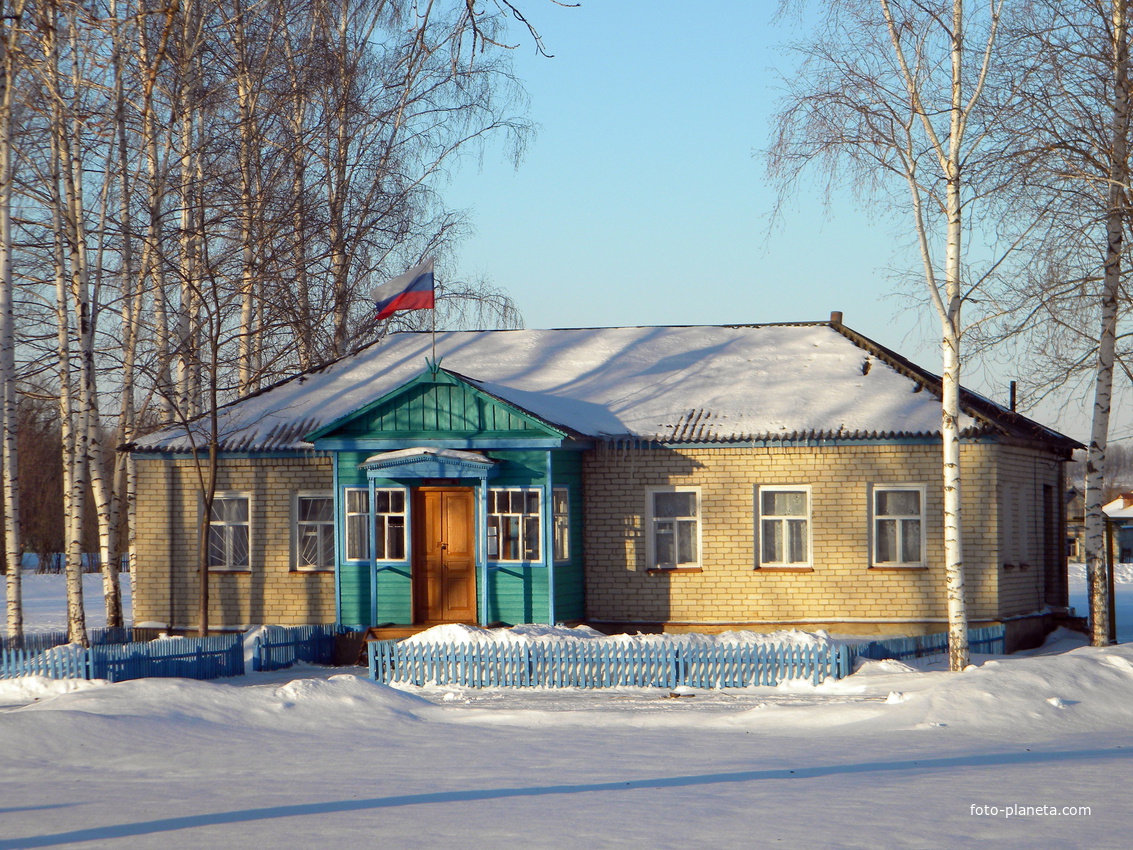 Здание администрации в селе Радьковка