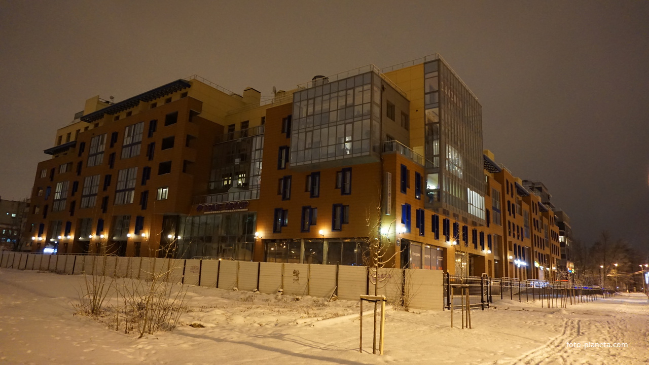 На Морском проспекте.