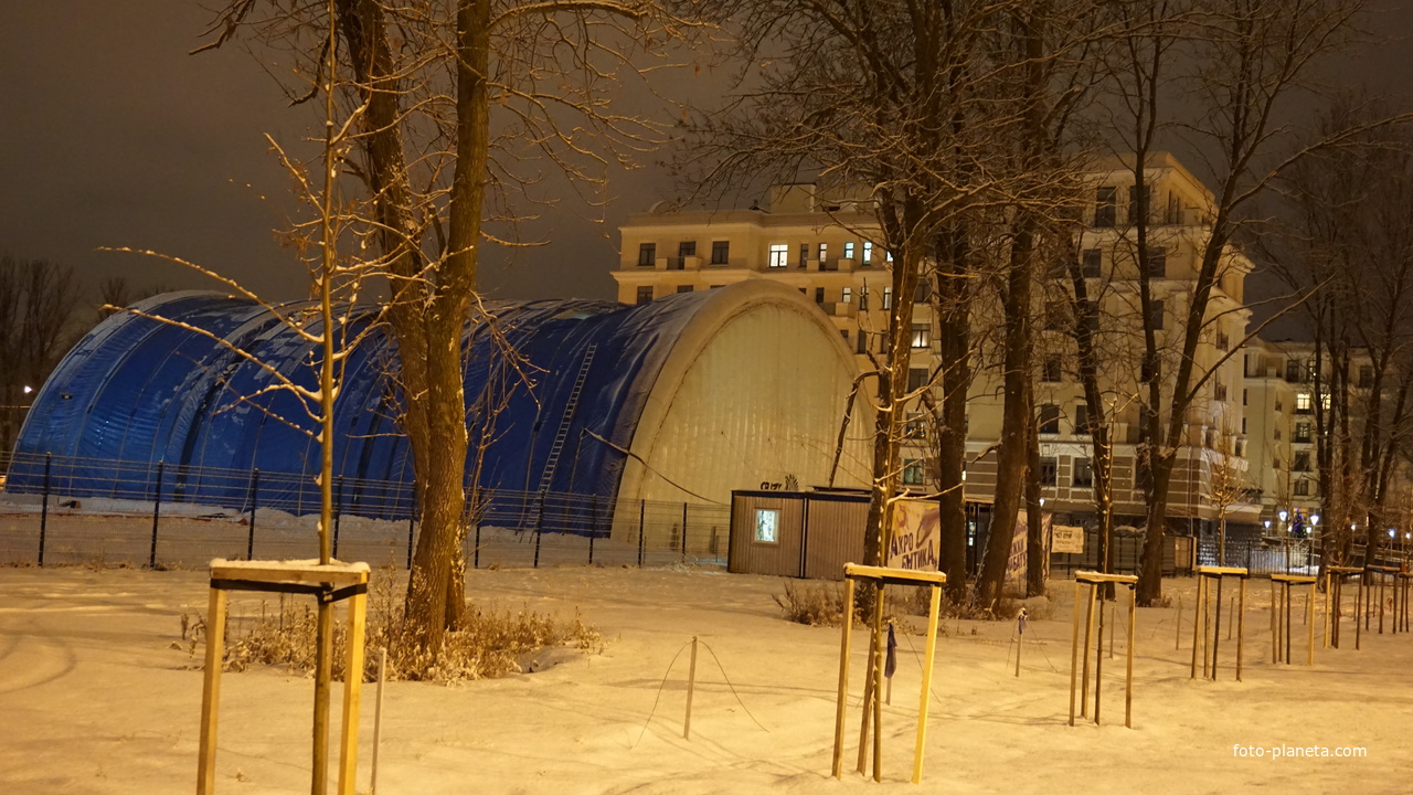 На Морском проспекте.