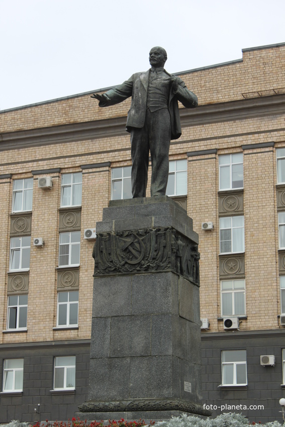 Орёл. Памятник В.И. Ленину.