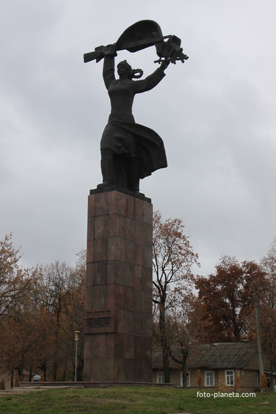 Орёл. Памятник героям Гражданской войны.