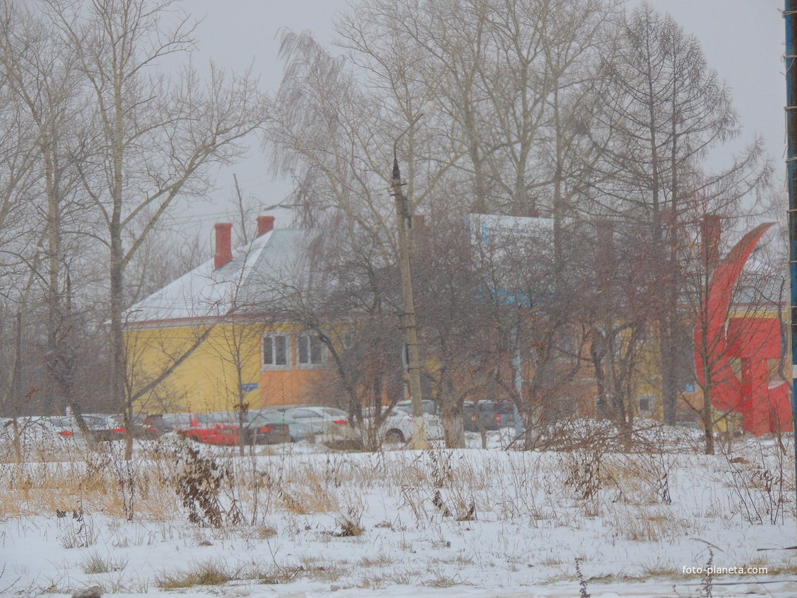 Донбасская улица, 6