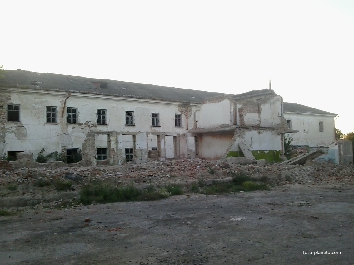 костел у с. Великі Дедеркали (липень 2014)