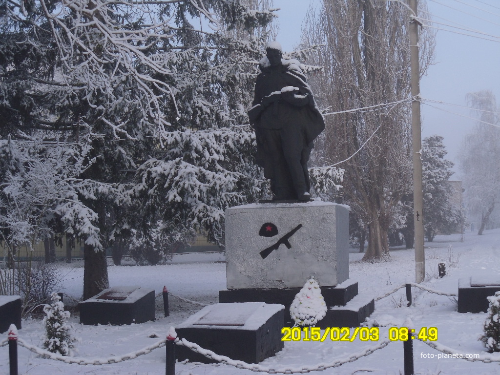 Ревівка,пам&#039;ятник загиблим воїнам в Великій Вітчизняній війні.