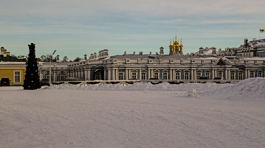 Треугольная площадь