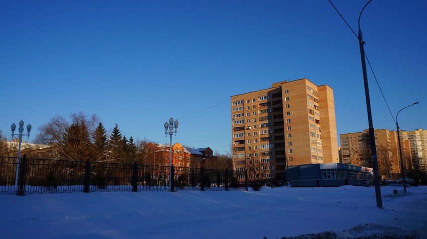 Улица Службина