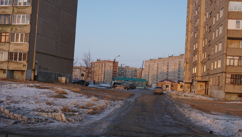 На Ялтинской.