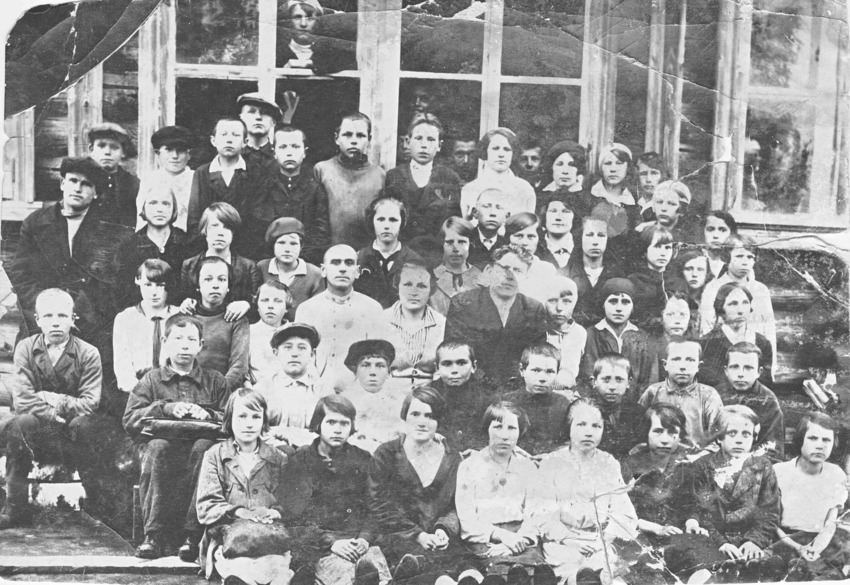 Ученики 1923г Сукромленской школы.