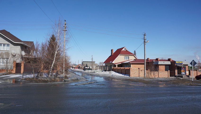 На улице Ялтинской.