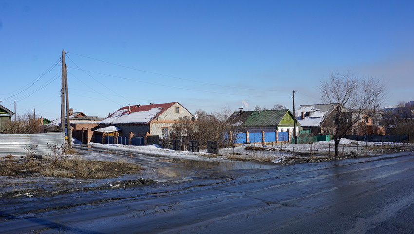 На улице Ялтинской.