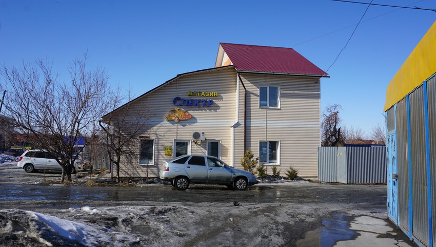 На Новотроицком шоссе.