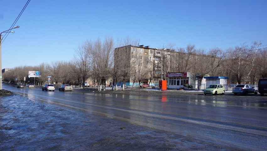 На Новотроицком шоссе.