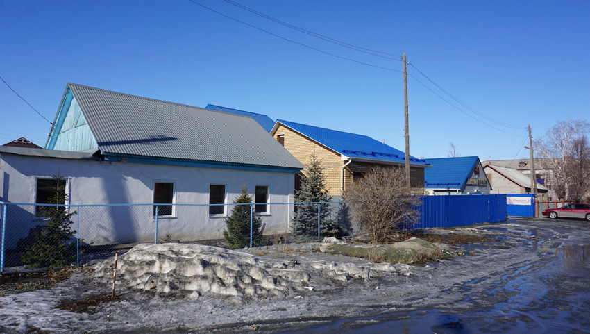 На Новотроицком шоссе.