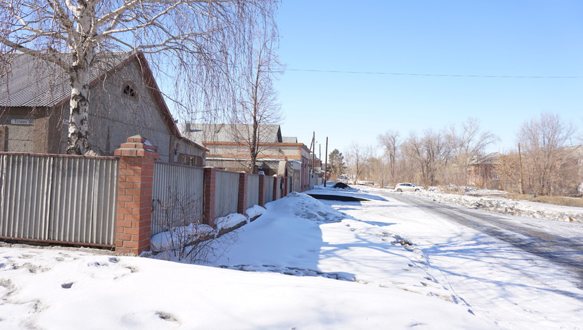 На Новотроицком шоссе.