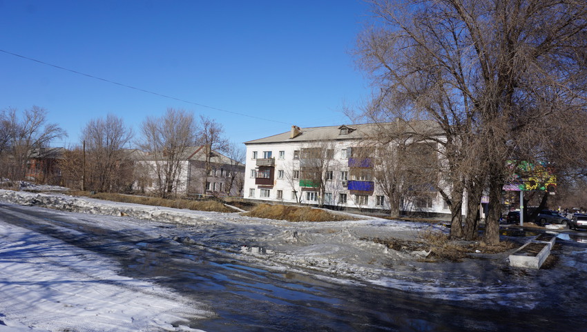 На Новотроицком шоссе.