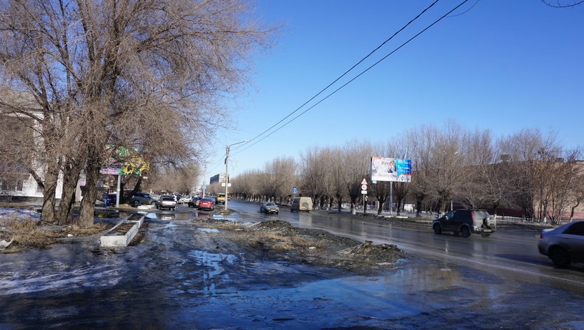 На Новотроицком шоссе.