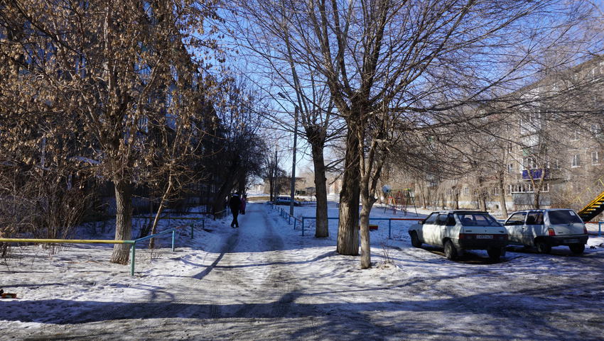 На Новотроицком шоссе.