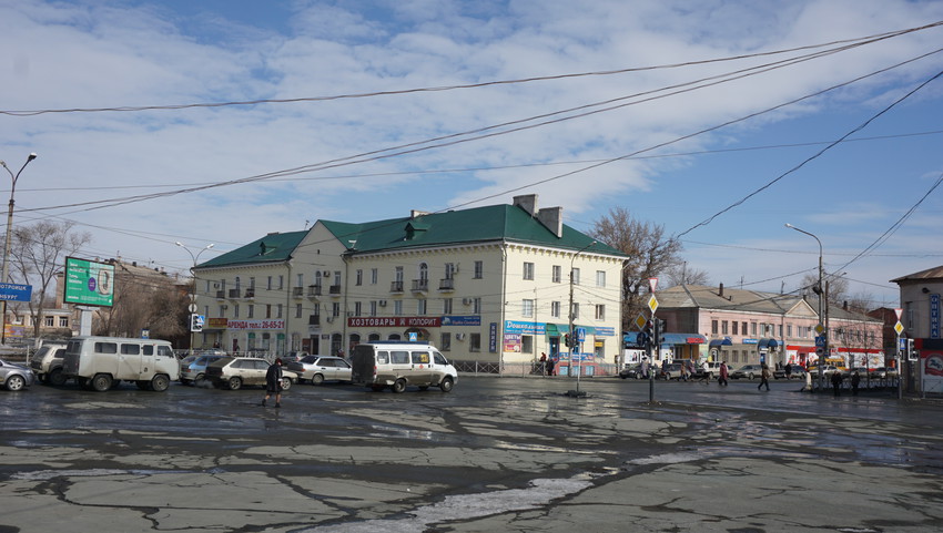 На площади Гагарина.