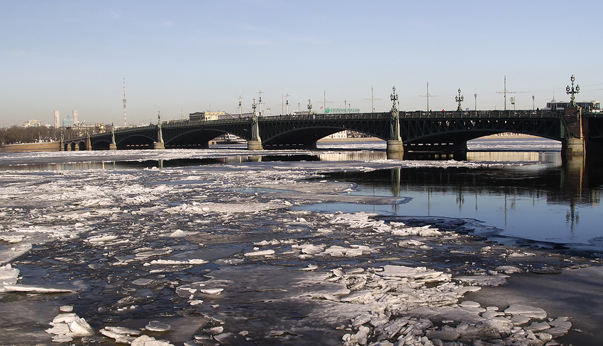 Троицкий мост