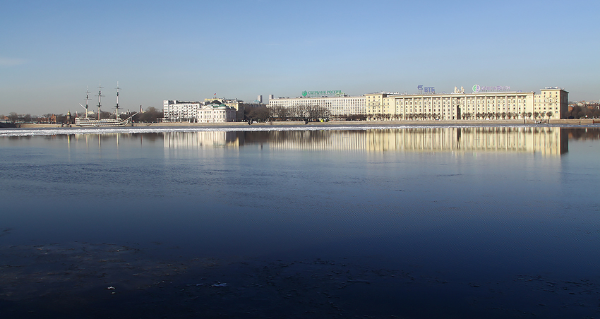 Петровская набережная