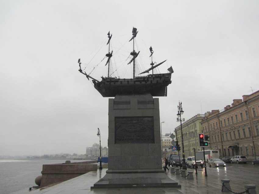 памятник кораблю «Полтава», другой ракурс