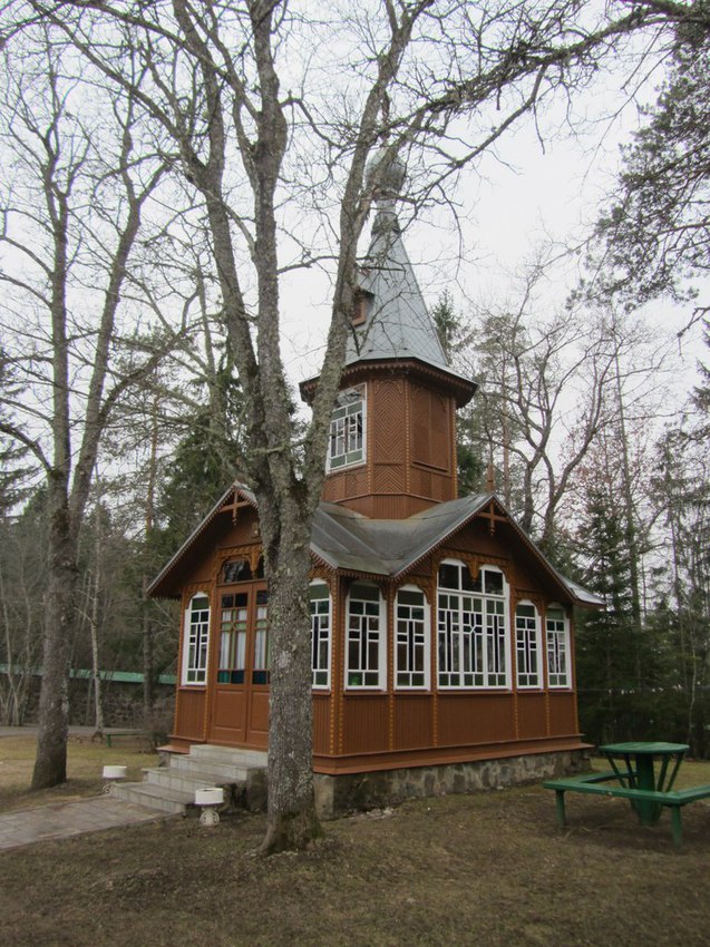 Куремяэ. На территории Успенского Пюхтицкого женского монастыря.