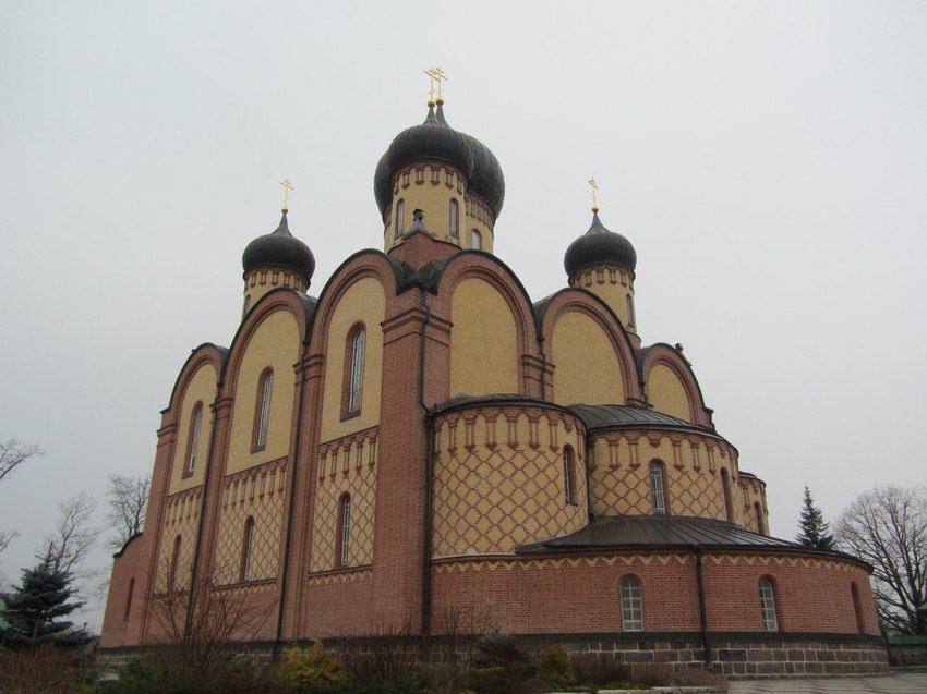 Куремяэ, на территории Успенского Пюхтицкого женского монастыря.