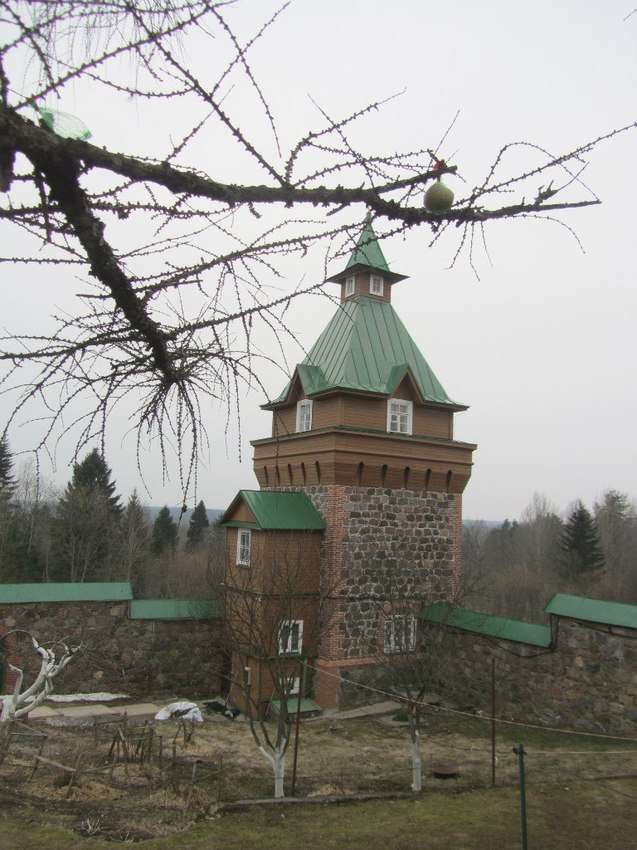 Успенский Пюхтицкий женский монастырь.