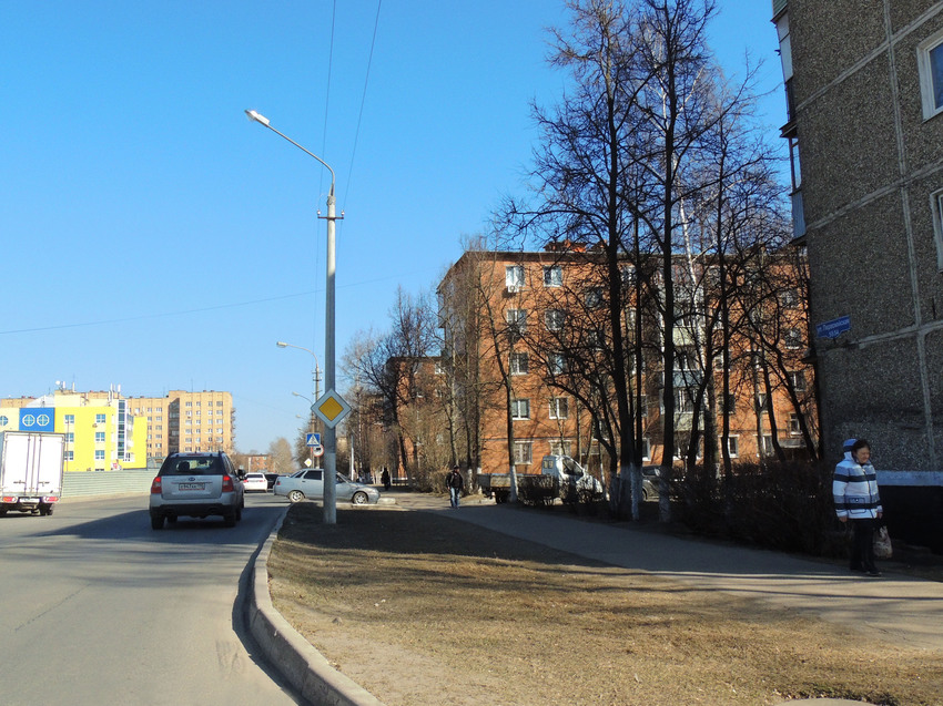 Первомайская улица